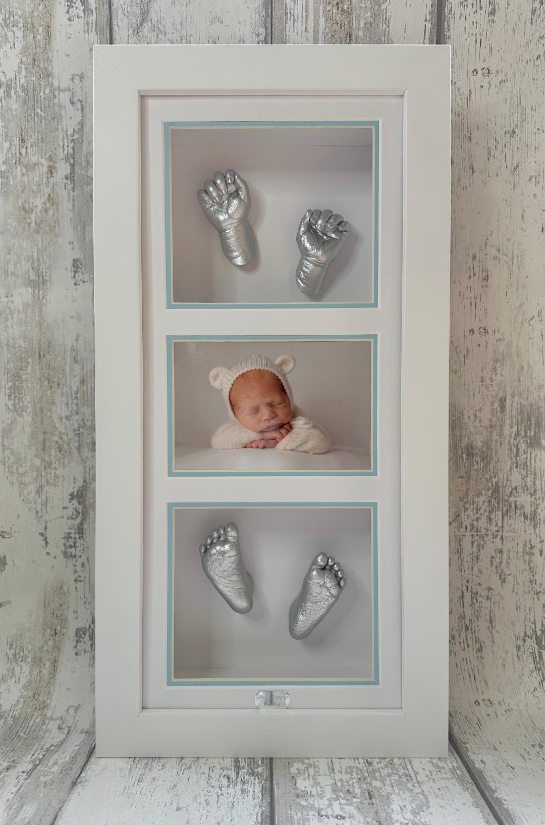 Photo and full casts